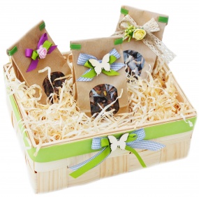 Zestaw 3 pysznych herbat w eleganckim koszyku