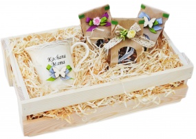 Doskonały prezent dla Mamy - zestaw herbat, kubek z porcelany w skrzynce