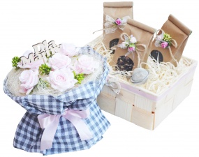 Bukiet z ręczników + zestaw herbat - piękny prezent dla Mamy